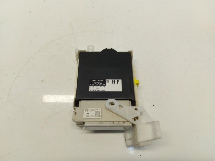 TOYOTA PRIUS + module control unit 89221-47200