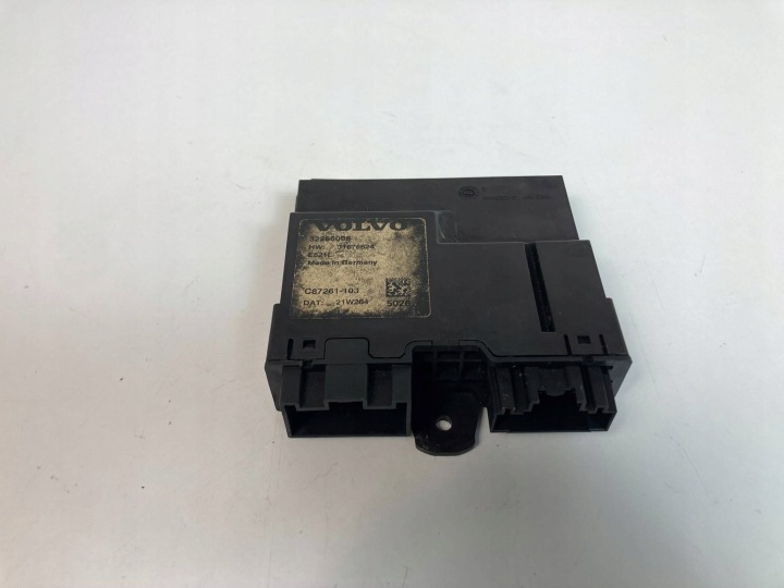 Volvo V60 II 18+ modulo posteriore del cofano 32256098