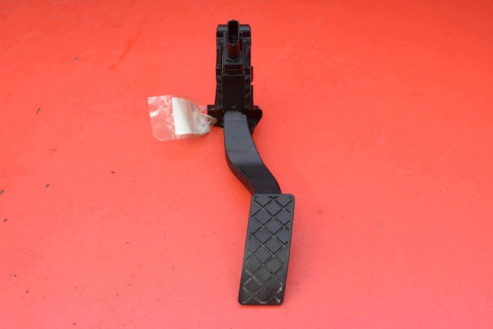 Potenziometro Pedale pedaliera acceleratore 5Q1723503H VW PASSAT B8 2.0 TSI 220 KM 14-19