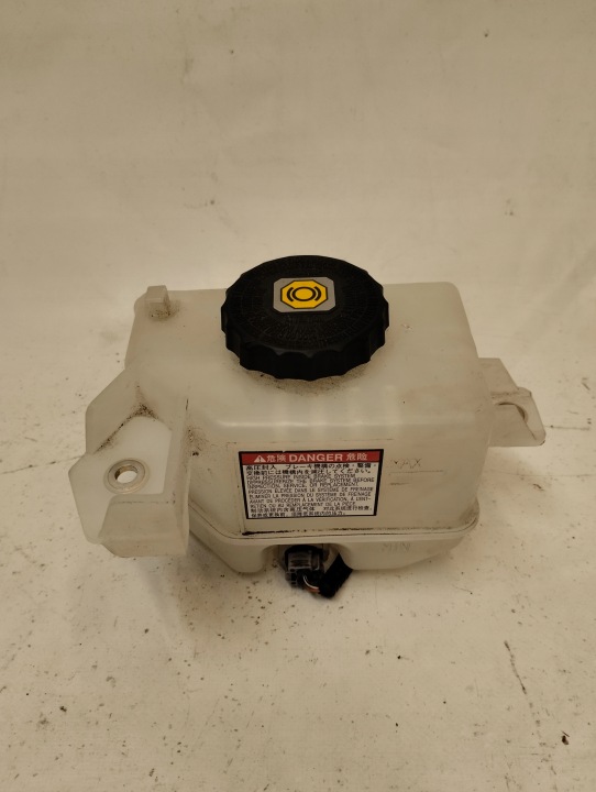 TOYOTA RAV4 V 19- Behälter des Gasses Brems-