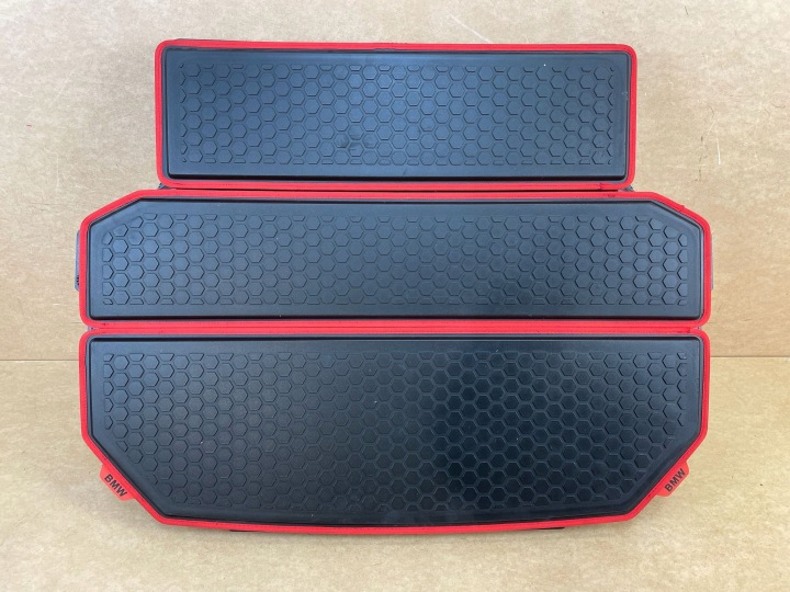 WANIENKA WKLAD plato tapacír kufru BMW 1 F20 F21 LIFT 2011-2019