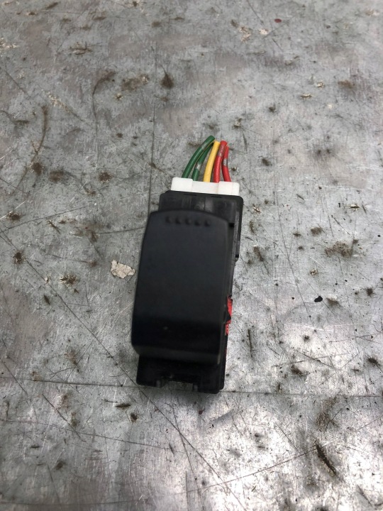 Pulsante VETRO finestrini sinistra posteriore SUZUKI SX4 62J002716T