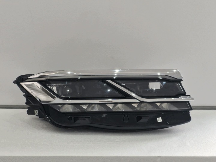 feu droit VW Touareg 761 FULL LED