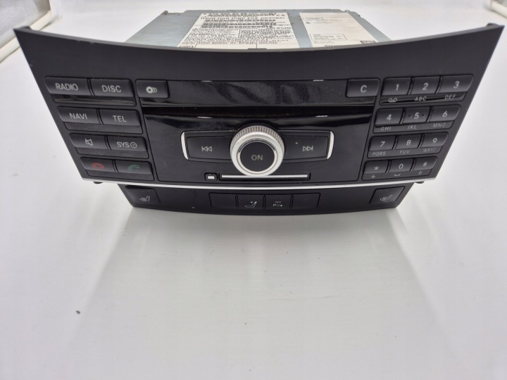 RADIO CZYTNIK CD Navigation 2129008409 MERCEDES W212