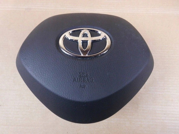 Toyota C-HR a airbag volantu airbag powietrzna řidičů