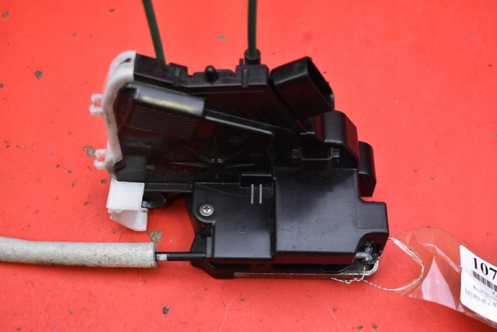 de la Serrure Portière Droite Avant Avant EU 71220-35000 SSANGYONG TIVOLI 1 et 16-21