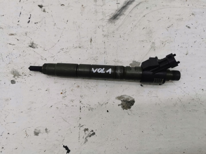 injector VOLVO V60 II 2.4D 204KM 31272690 10-18