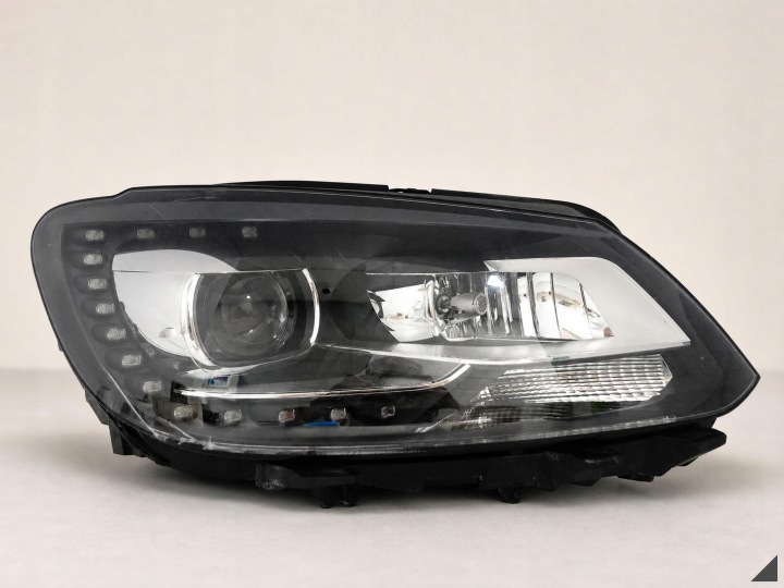 VW TOURAN 1T1 LIFT 10-15 CADDY light XENON + LED positioning right front EUROPA