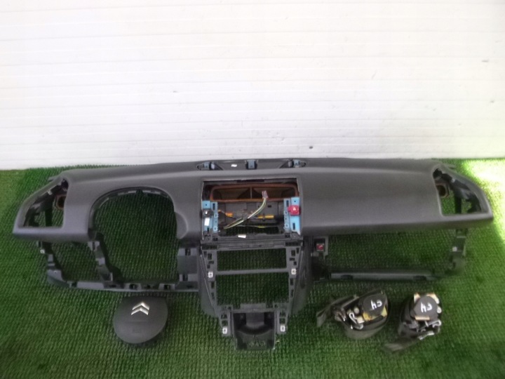 CITROEN C4 a 04- prístrojová doska konzola airbag napínacie pásy KOMPLET