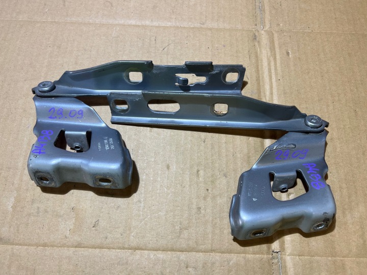 AUDI A4 B8 panty pant kapoty KOMPLET 8K0823301D / 8K0823302D