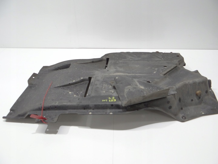 Blende Abdeckung Behälter des Kraftstoffsbehälters Unterfahrschutz rechts BMW X3 E83 LIFT 3400040 (13980886)