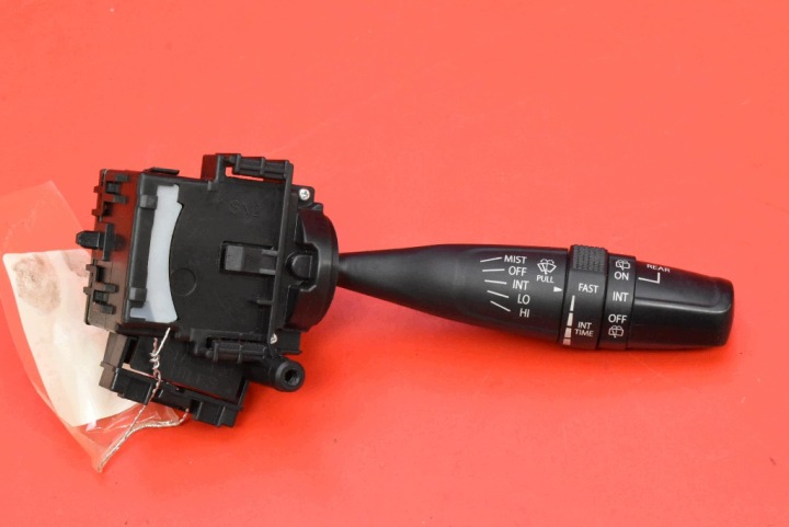 MANETKA Commodo essuie glace SUZUKI SWIFT 5 V MK7 5D HB 10-15