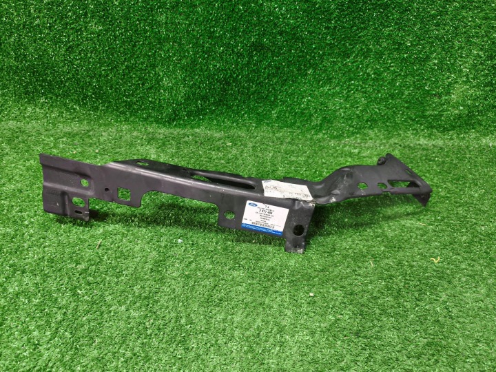 Halter des Kotflügels links vorne FORD KUGA MK3
