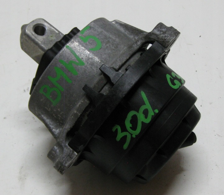 BMW 5 G30 3.0D 19R Supporti motore usato sinistra 6860477