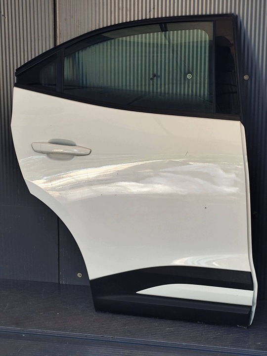 OPEL MOKKA II B dveře zadní pravé kompletní DEMONTAZ
