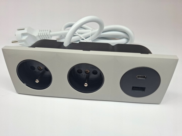 Elektrická trojitá zásuvka 2x230V 2USB nábytkový port kašmír RAL7044