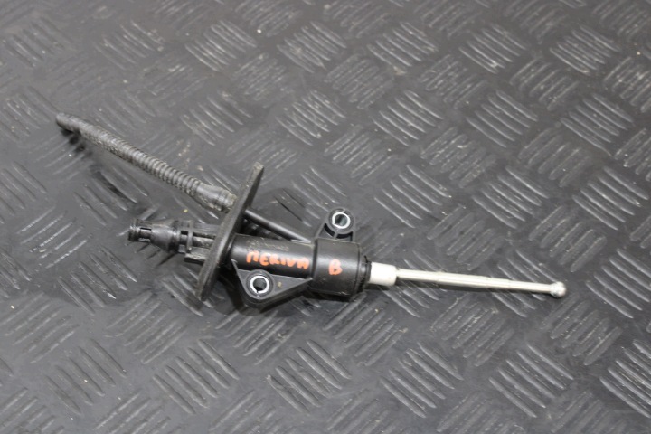 pump of the clutch 55565462 OPEL MERIVA B LIFT 1.6 CDTI