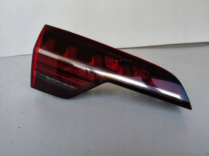 licht links hinten für die heckklappe AUDI A4 B9 8W 8W0 19- LIFT KOMBI LED MATRIX