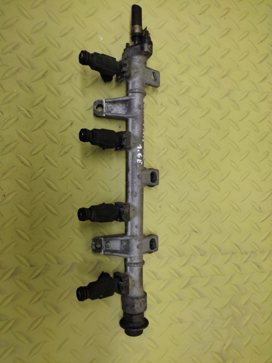 HYUNDAI ELANTRA III 1.6 injection ramp injectors