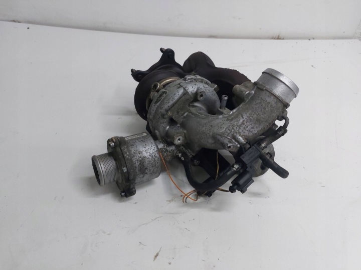 AUDI A4 B8 8K A5 8T 2.0 TFSI CDN TURBINA Turbolader 06H145702L