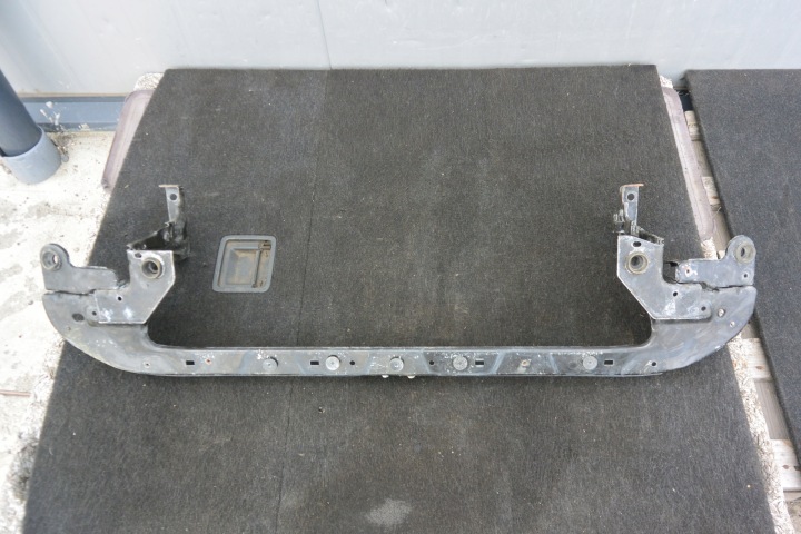 RINFORZO PARAURTI Consolle radiatore MASERATI QUATTROPORTE VI