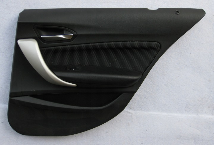 BMW F20 1.6i 14R bok TAPICERK dveře pravý záď 7292860