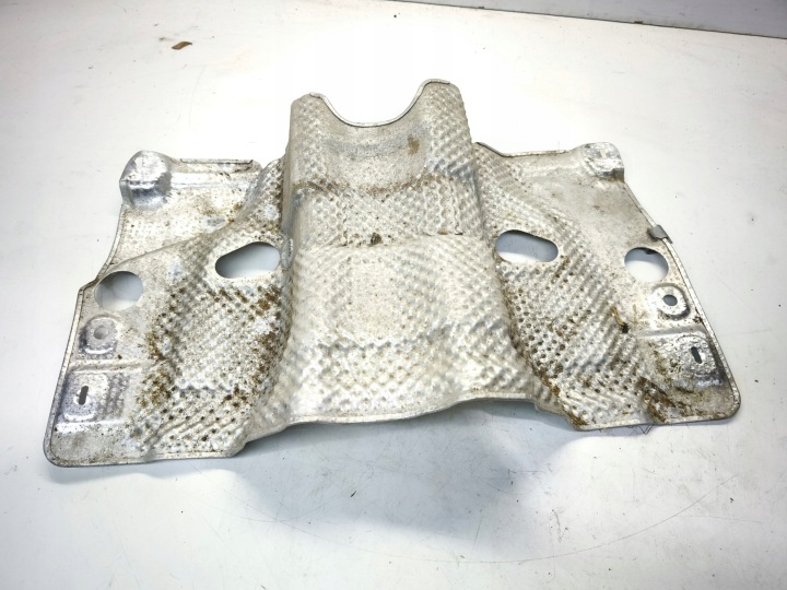 Blende Abdeckung TERMICZNA des Auspuffs TUNELU AUDI A4 B9 A5 8W0521443F