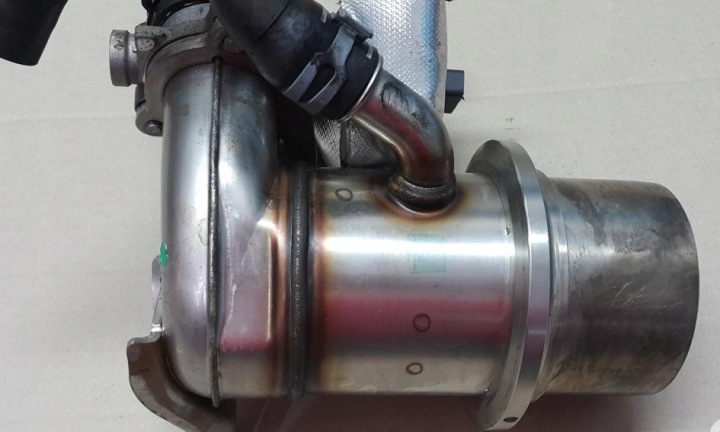 VW AUDI 2.0TDI Radiatore gas scarico usato EGR 04L121512D