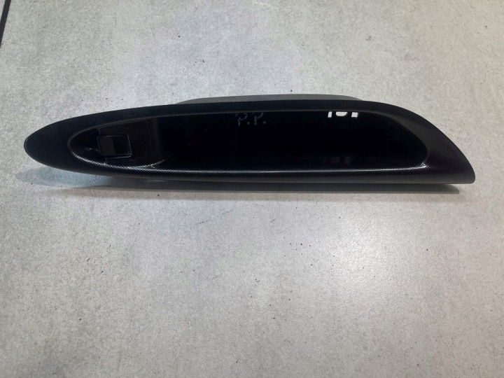 PANEL ovladac okien pravý predok MAZDA MPV 2.0 D LC70684L1