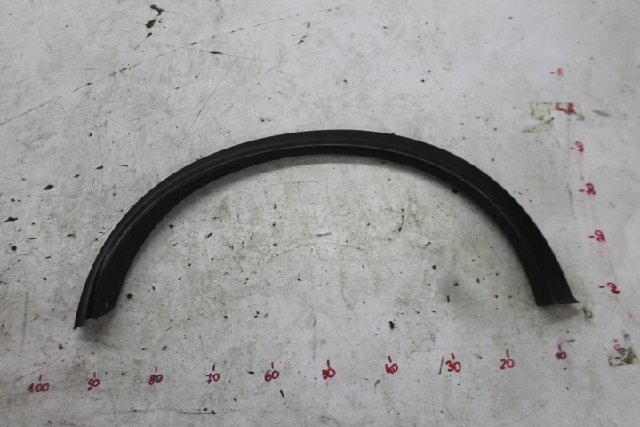 moulding of a fender right rear part NISSAN JUKE F15 10-14
