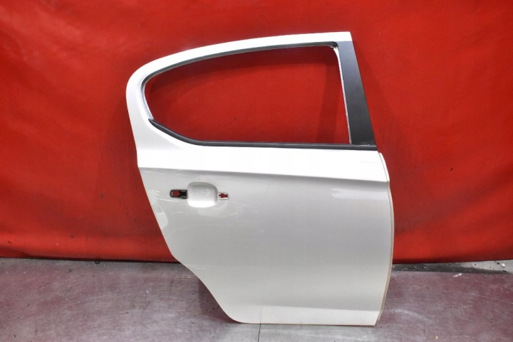dvere pravé zadok zadné Z176 OPEL CORSA E 5D HB 14-20