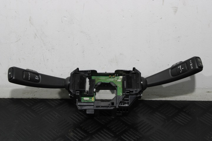 MANETKA tergicristalli indicatori di direzione VOLVO V40 II 2 D2 31481764