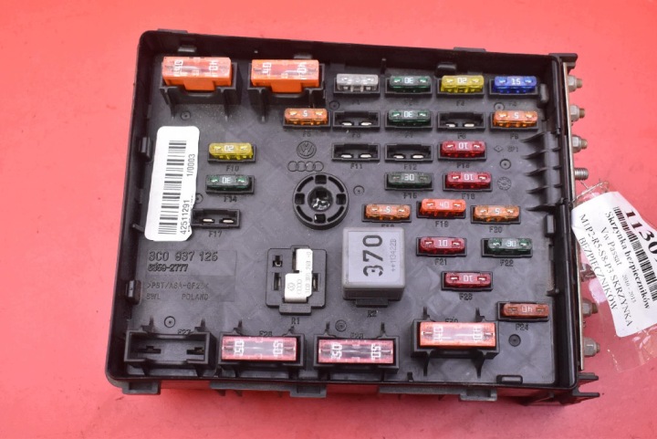Module fusibles 3C0937125 VW PASSAT B7 2.0 TDI 140 KM 10-15