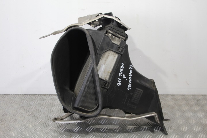 chladič intercoolera pravá PORSCHE 911 VII 7 991 99111064073