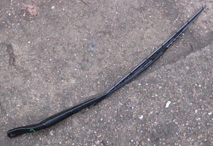 RENAULT MASTER III LIFT wiper arm left front front 8200734776