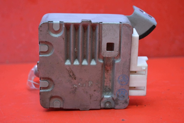 Unité de contrôle Module Direction assistée 89650-47210 TOYOTA PRIUS II XW20 1.5 VVTi 77 KM