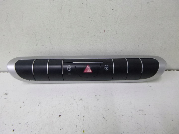 PANEL BOUTON AWARYJEK SMART 451 2007R.