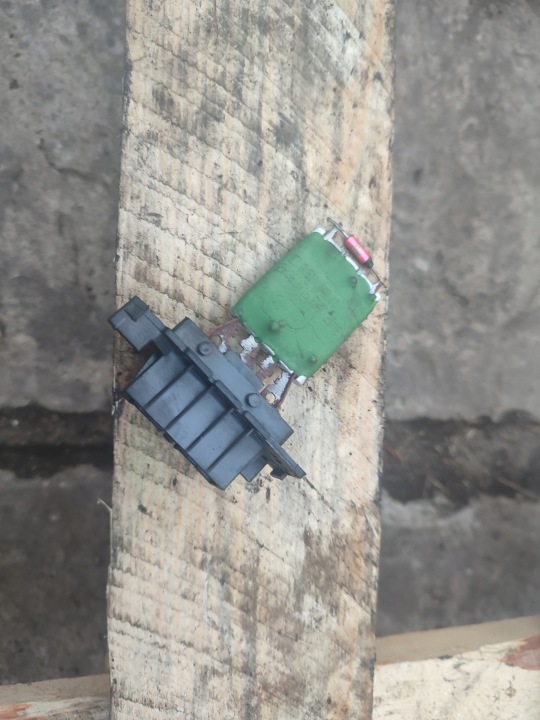heater fan resistor RENAULT KANGOO II A51001800