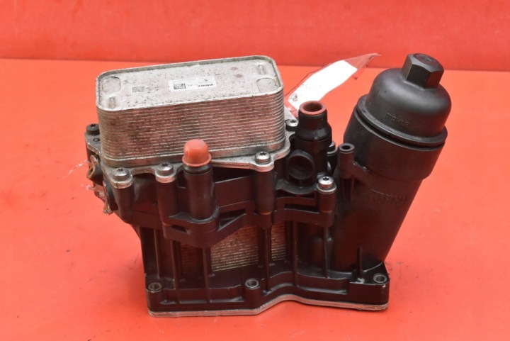 Radiatore olio motore usato 70510184 BMW F01 3.0 D 313 KM XDRIVE 12-15