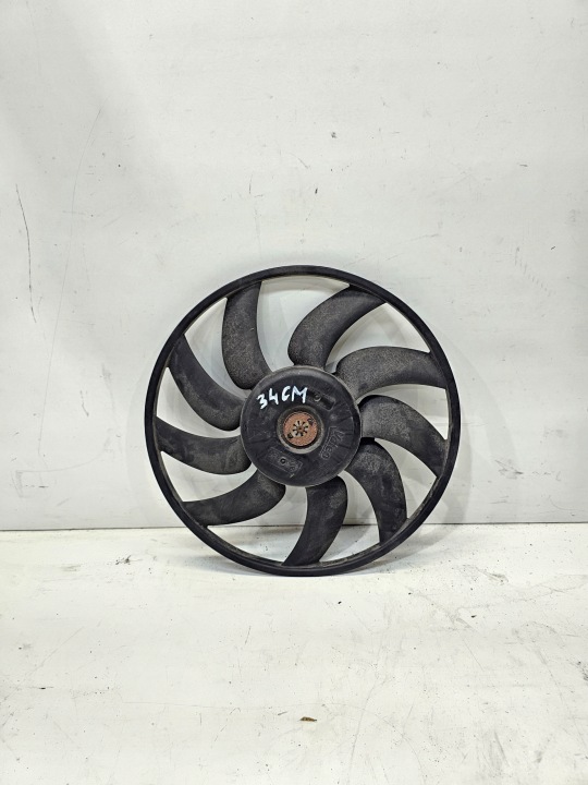 Lüfter (MNIEJSZY) AUDI Q5 A4 A5 8K0121003M 993454J-D