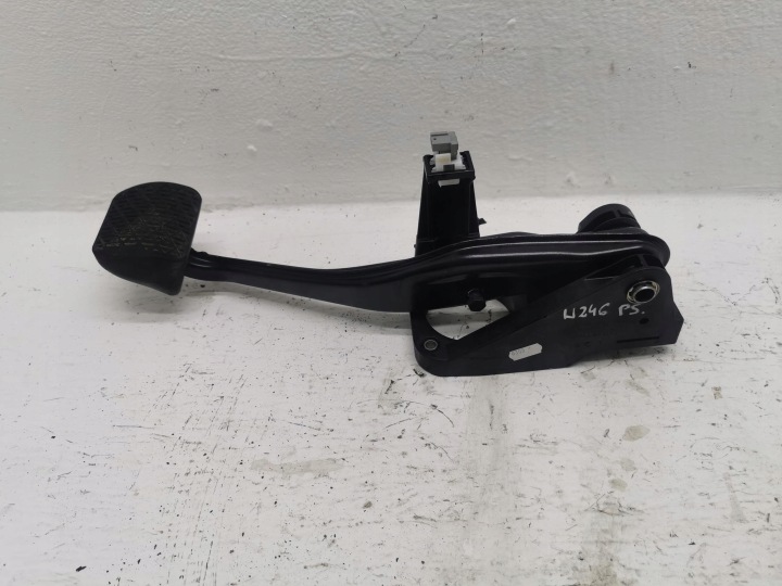 PEDAL freno MERCEDES B-KLASA W246 A2462900019