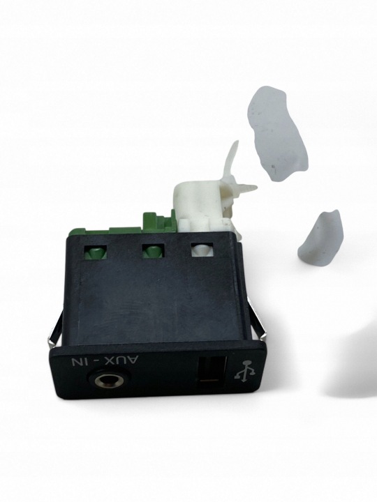 BMW X1 E84 2015 socket / USB-kontakt 9241331 8