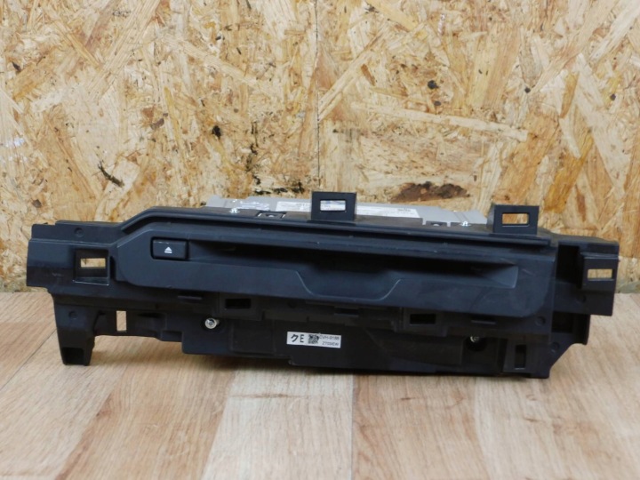 Lexus UX odtwarzacz CD 8614076F80 86140-76F80
