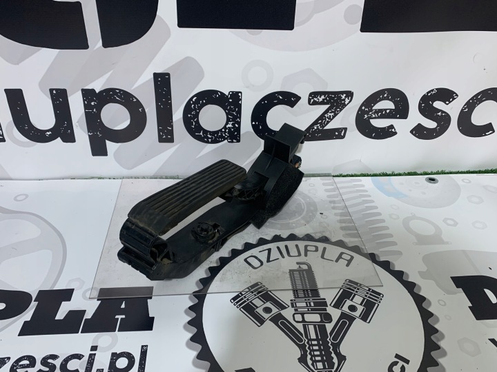 potencjometr plynový pedál MERCEDES A2113000904