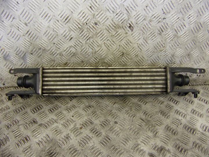 INTERKULER radiatore intercooler OPEL CORSA D 55702194