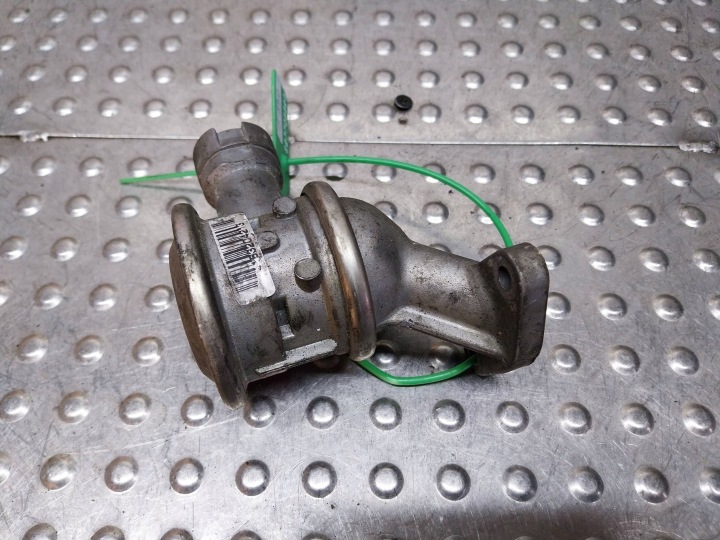 EGR valve 72823801 BMW 7 E65 3.6 4.4 V8