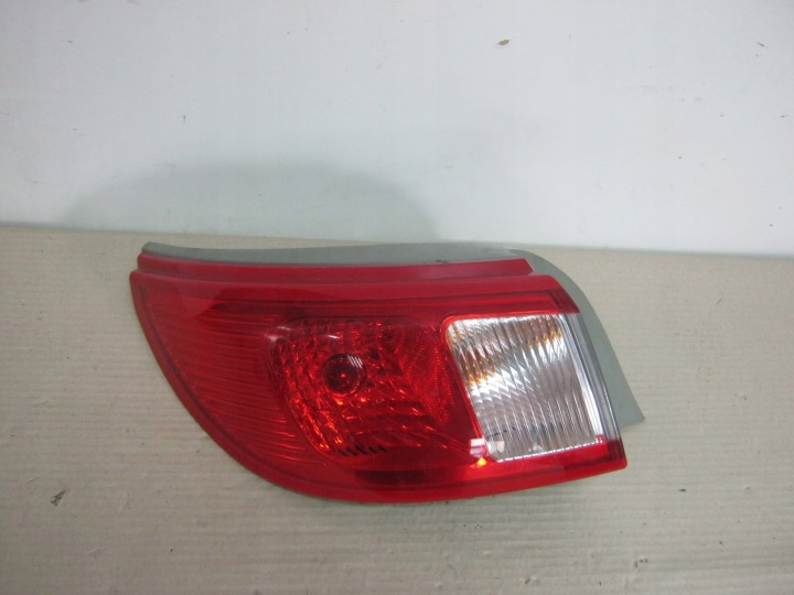 lámpa far hátso bal Mitsubishi Colt Cabrio