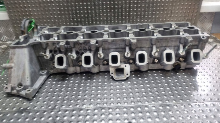 head. of the engine 77885649 7781203 BMW E53 E60 E61 E65 X3 E83 3.0D M57 306D2