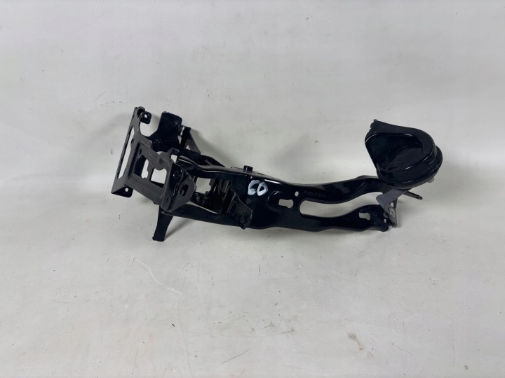 BMW 3 F35 F31 holder reflektora front KA9885-40-802