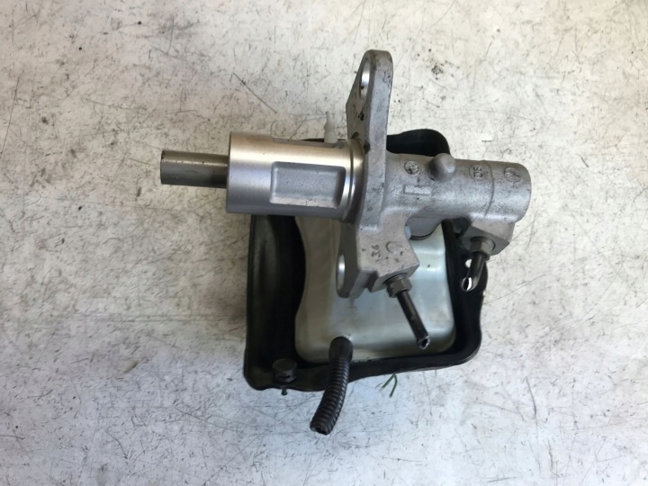 Servo frein AUDI A4 B8 8K0611301A